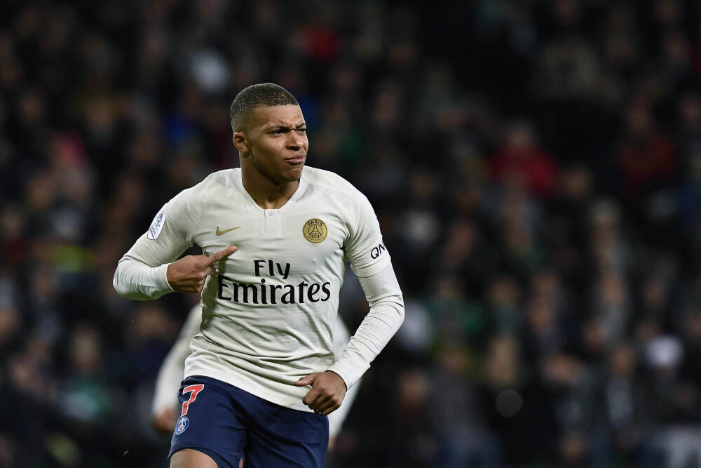 外汇百晓生：黄金依旧强势，顺势短多看4540-50短期压制